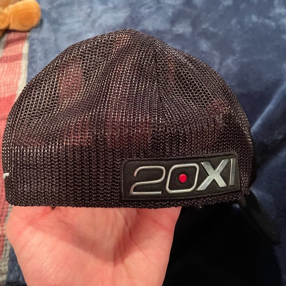 Tiger Woods Nike Golf Hat - Picture 2 of 2